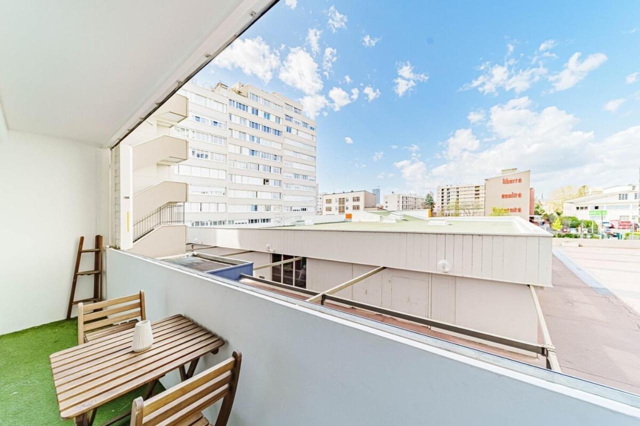 Atypical Apartment With Balcony & Interior Stairs Villeurbanne Exterior photo