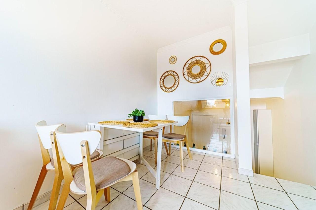Atypical Apartment With Balcony & Interior Stairs Villeurbanne Exterior photo