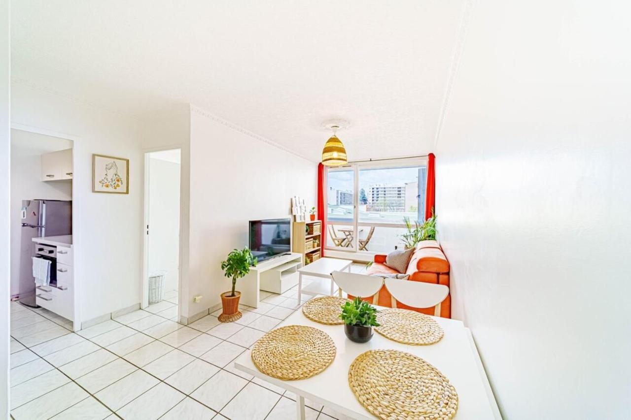 Atypical Apartment With Balcony & Interior Stairs Villeurbanne Exterior photo